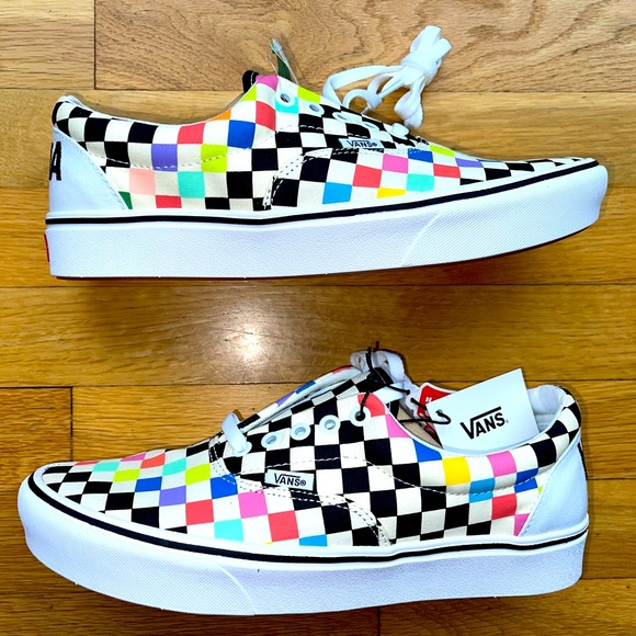 Vans Shoes - VANS COMFYCUSH ERA MOMA DESIGN - NEW